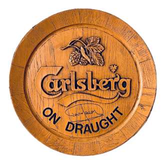 ONLY FOOLS & HORSES - NAG’S HEAD PUB CARLSBERG PLAQUE | Auctioneum Ltd