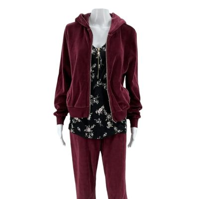 Lot 12: Fargo (2014-2024) Nikki Swango (Mary Elizabeth Winstead) Screen Worn Sweatsuit & Sleeveless Shirt Ep 307 | VIP Fan Auctions