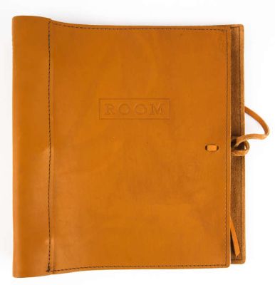 Room (2015) Original Production Script, multi-signed by the scriptwriter and four cast members … | Ewbank’s