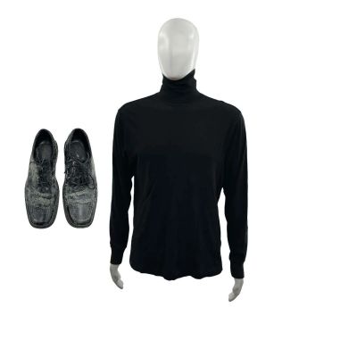 Lot 21: Primetime Chris Screen Worn Shoes & Turtleneck Ch 9 Sc 64-84 | VIP Fan Auctions