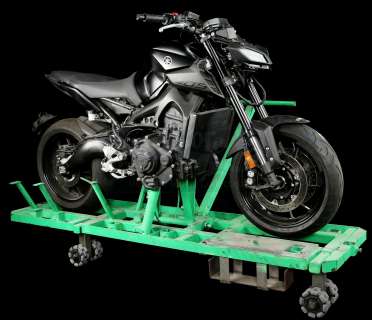 John Wick: Chapter 3- Parabellum | Verrazzano Bridge Chase SFX Insert-Shot Yamaha MT-09 Motorcycle Rig | Propstore