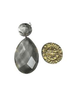 The Goonies (1985) - Gold Coin and Pirate Treasure Crystal From One-Eyed Willy’s Treasure #2 | Hanlin Auction Service