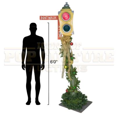 Lot 361 - How the Grinch Stole Christmas – Working Whoville Traffic Light - H4-859 | Icons of Pop Culture