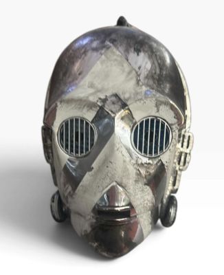 Lot 353 - Star Wars - The Book of Boba Fett (2021-) - Screen Matched Traffic Protocol Droid Head | Hanlin Auction Service
