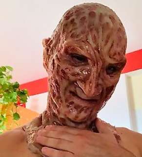 Nightmare on Elmstreet | Nightmare on Elmstreet - Custom made Freddy Krueger (Robert Englund) Silicone mask - by artists Andrea Leanza & Christian | Catawiki