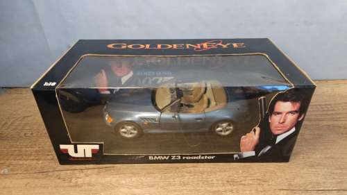 James Bond 007: GoldenEye - Pierce Brosnan - ut models | Catawiki