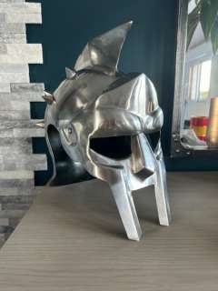Gladiator - Russell Crowe - Collectors edition, Replica Prop, In Stainless Steel - 1:1 Scale - Costume | Catawiki