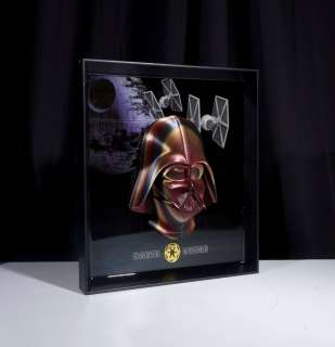 "Star Wars - Darth Vader Helmet n°2 " Bronze- 3D Sculpture on Frame - Exclusive 01/15 - Andy Pop Artist - Art Work Size 45 x 45 cm - Luxury Wooden Framed - Signed by The Artist & - 100% New items. - Secure Shipping on Museum Box | Catawiki