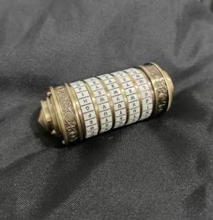 Da Vinci Code - - Movie prop Die Cast Metal Working Cryptex (mint condition) | Catawiki