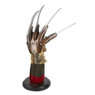 FREDDY VS. JASON (2003) - Lot 159 - Freddy Krueger‘s (Robert Englund) Glove