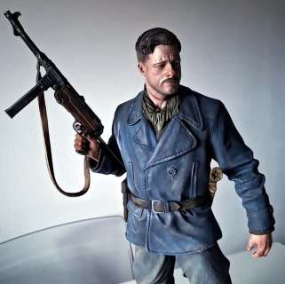 Inglourious Basterds - Lt. Aldo Raine (Brad pitt) - Statue 56 cm high - Handpainted, Custom made | Catawiki