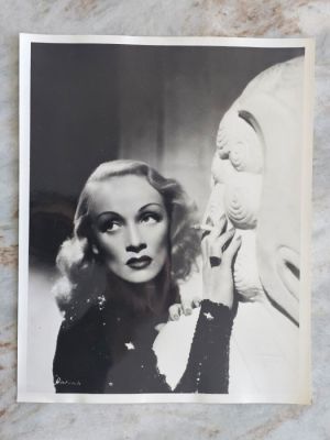 Adolph Lorenz "Whitey" Schafer (1903 – August 31, 1951) - Iconic Hollywood Movie Star Marlene Dietrich , 1955 | Catawiki