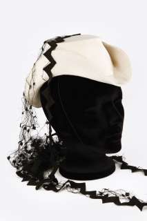 Lot 553 - VIVIEN LEIGH HAT FROM GONE WITH THE WIND