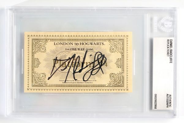 Daniel Radcliffe as Harry Potter in Harry Potter (Beckett Encapsulated) Hogwarts Express Prop Replica Train Ticket | SWAU