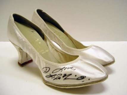 Autographed Pair of Liza Minnelli’s Shoes | Star Wares Collectibles
