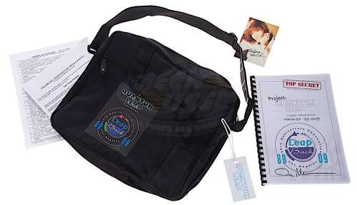 Lot 203 - Quantum Leap (TV) - 20th Anniversary Convention Bag