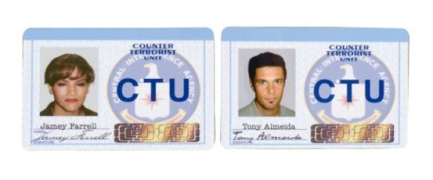 24 (T.V. SERIES, 2001-2010) - Lot #433 : Tony Almeida‘s (Carlos Bernard) and Jamey Farrell‘s (Karina Arroyave) CTU IDs