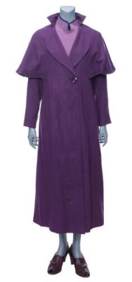 THE HOUSE WITH A CLOCK IN ITS WALLS (2018) - Lot #804 : Florence Zimmerman‘s (Cate Blanchett) Fortifying the House Ensemble