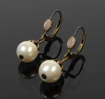 Lot 331 - WHITNEY HOUSTON EARRINGS FROM THE BODYGUARD