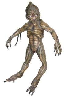 Alien Hunter Custom Hero Alien Movie Props | Premiere Props