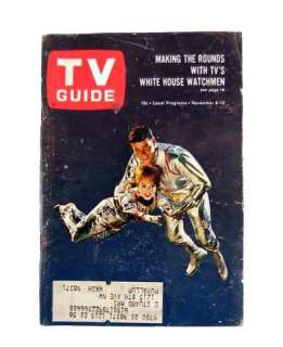 Lot 672 - TV Guide Lost In Space November 1965