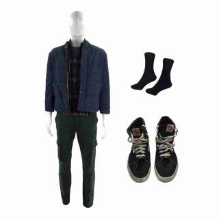 Red One Dylan O’Malley Screen Worn Sneakers, Puffer Jacket, Pants, T-Shirt, Socks & Button-Up Shirt Ch 1,1a Sc 49-51pt3,89 | VIP Fan Auctions