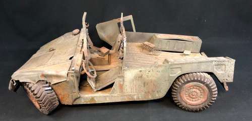 Lot 245 - Reign of Fire (2002) - Large Miniature Hummer