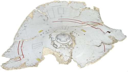 Star Trek: Deep Space Nine Distressed Refit Saucer | Propworx