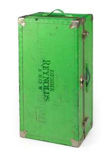 A Debbie Reynolds trunk from "The Debbie Reynolds Show" | Bonhams