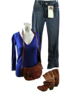 The Good Lie Carrie (Reese Witherspoon) Movie Costumes | Premiere Props