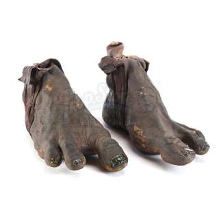 MORTAL KOMBAT (1995) - Lot 900 - Goro‘s (Tom Woodruff Jr.) Feet
