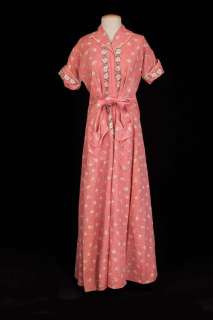Lot 391 - Joanne Woodward robe from The Three Faces of Eve