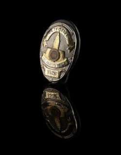 LETHAL WEAPON 3 (1992) - Lot 290 - Martin Riggs‘ (Mel Gibson ) Detective Shield ID