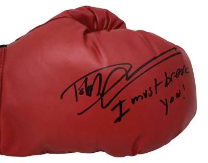Rocky IV - Dolph Lundgren (Ivan Drago) - "I Must Brake You" - Signed Boxing Glove - with COA | Catawiki